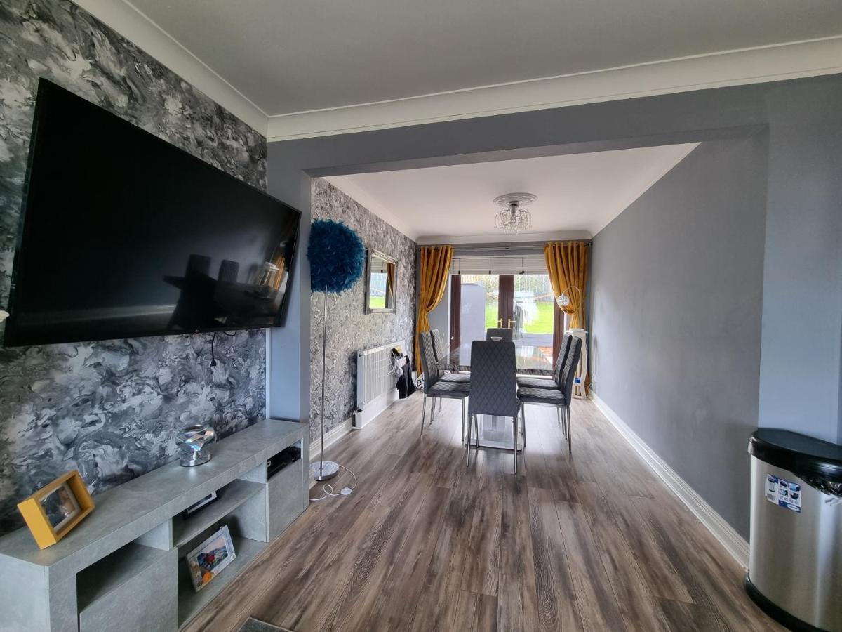 Private Room City Skyline And Mountain Views Close Too Belfast Centre And Airports Free Parking Екстериор снимка